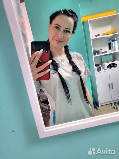 Маникюр и педикюр