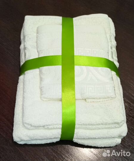 Комплект Махровых полотенца новые