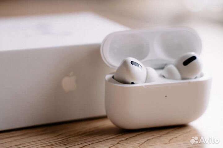 AirPods 2 + чехол в подарок