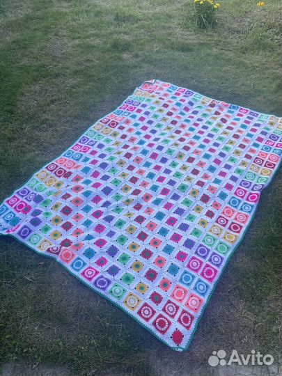 Плед вязаный ручной работы