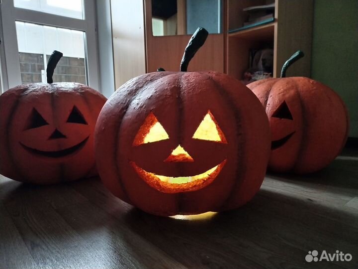 Поделки, плакаты, рисунки, стенгазеты