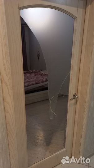 Ремонт дверей, замена разбитых стекол