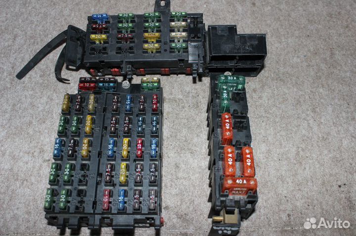 Блоки предохранителей Mercedes S-Class W140