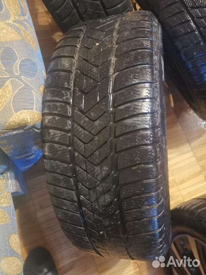 Pirelli Sottozero Winter 240 245/45 R18 100