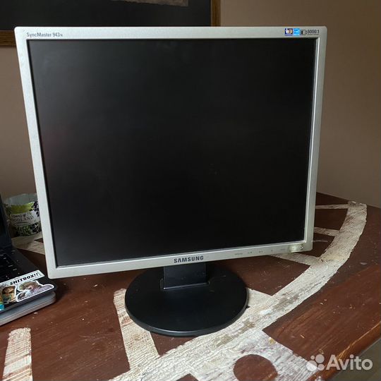 Монитор Samsung