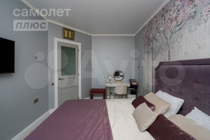 3-к. квартира, 82 м², 3/17 эт.