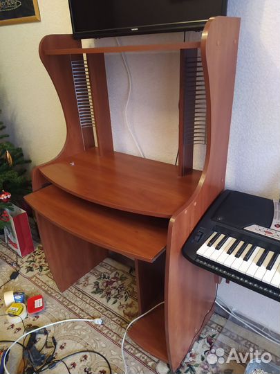 Компьютерный столик бу