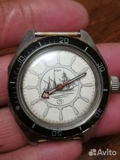 Часы восток амфибия 200м