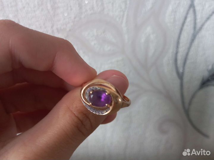 Золотое кольцо с Аметистом