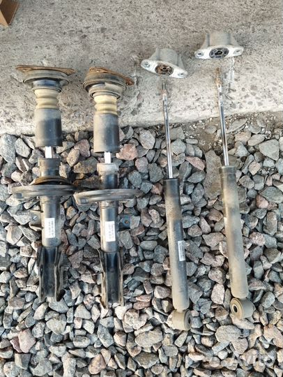 Комплект амортизаторов Лада Веста