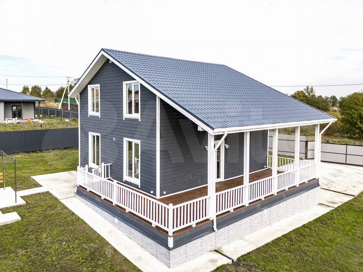 Коттедж 215 м² на участке 6 сот.