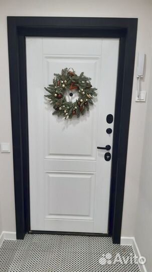 Входная дверь