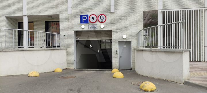 Машиноместо, 14 м²