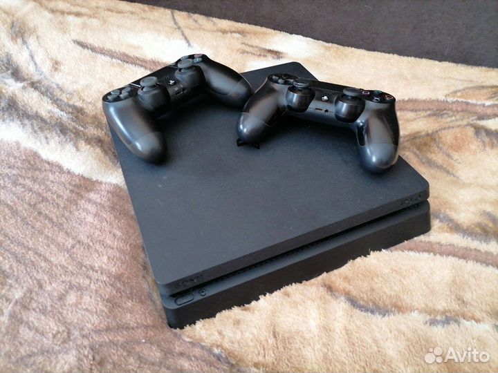 Sony Playstation 4 Slim