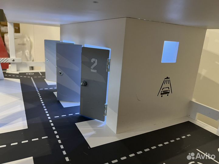 Парковка деревянная для машинок