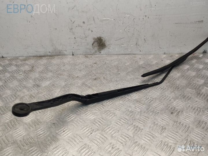 Щеткодержатель правый на BMW F15 s1138004