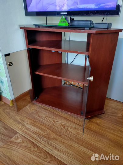 Тумба под телевизор