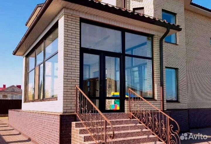 Пластиковые двери Входные группы