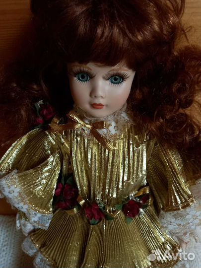Кукла фарфоровая коллекционная