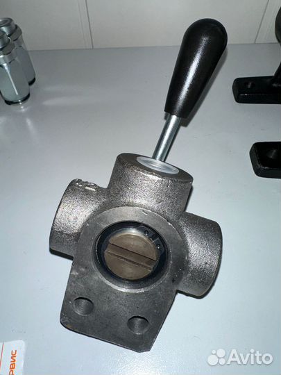 Кран гидравлический 1/2 (Дивертор)