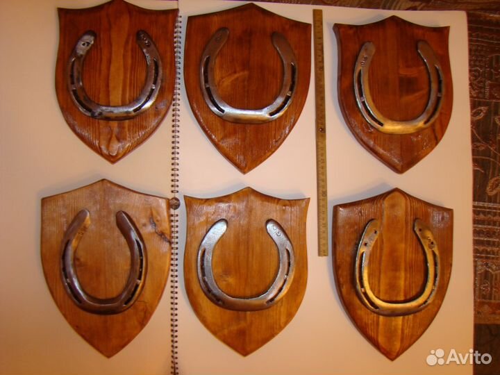 Панно - щит N6 с подковой талисман удачи