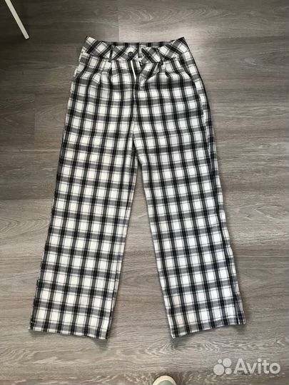 Брюки в черно-белую клетку,широкий крой, 44 размер