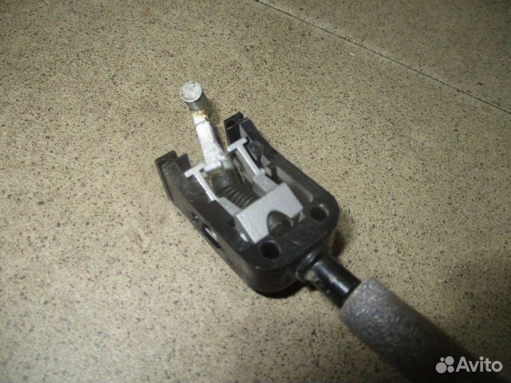 Замок двери передней левой VW Polo Sedan