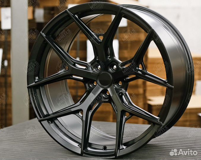 Кованые диски Porsche Taycan R22