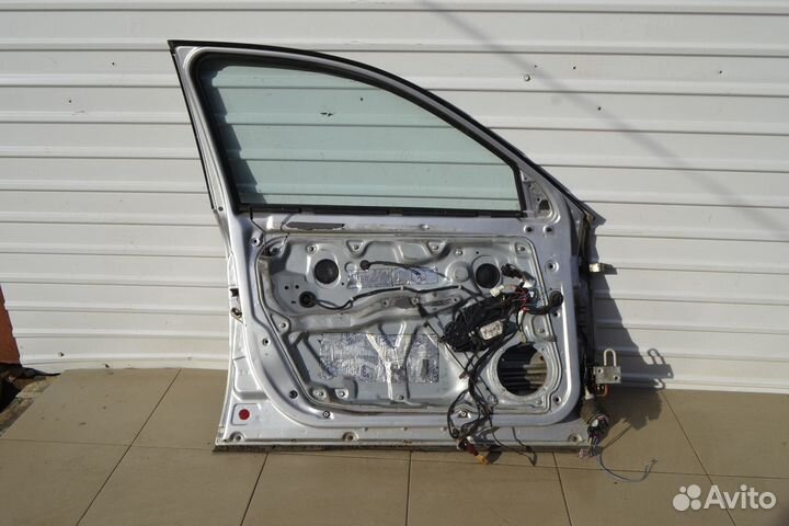 Дверь передняя левая Volkswagen Passat B5+