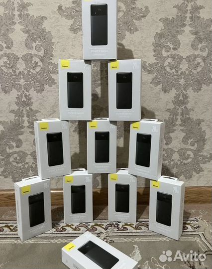 Певербанк Baseus