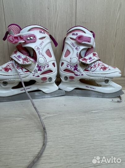 Коньки на девочку