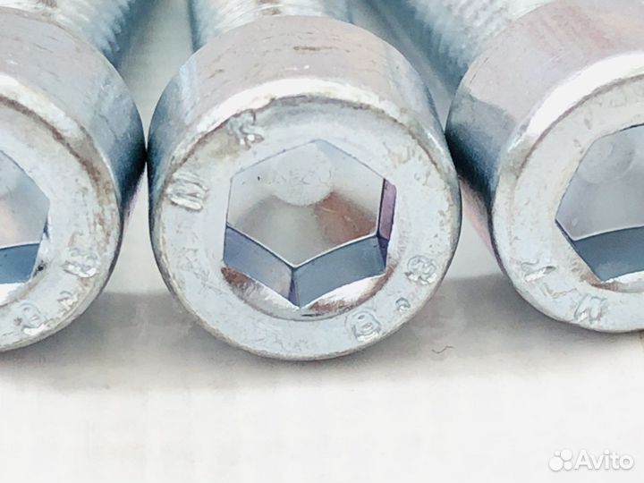 Винты двигателя Урал