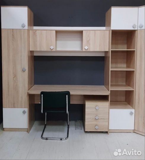 Пенал закрытый/Шкаф пенал в детскую/Детская мебель