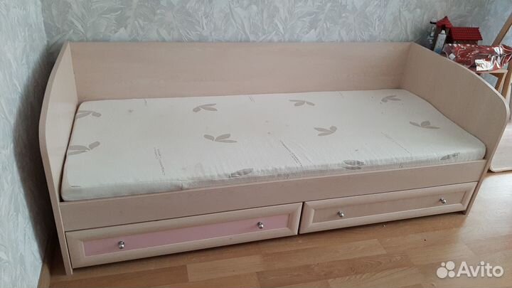 Кровать подростковая с ящиками