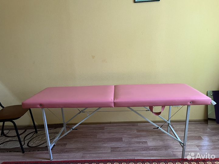 Продам Массажеая кушетка в хорошем состоянии