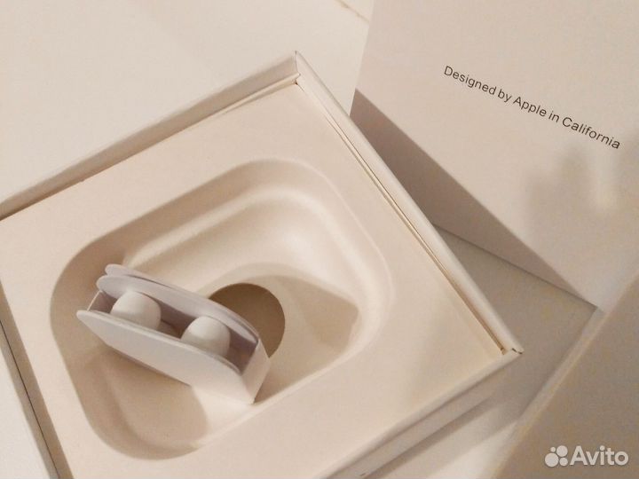 Коробка от наушников Airpods