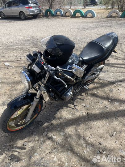 Модель мотоцикла suzuki bandit 250