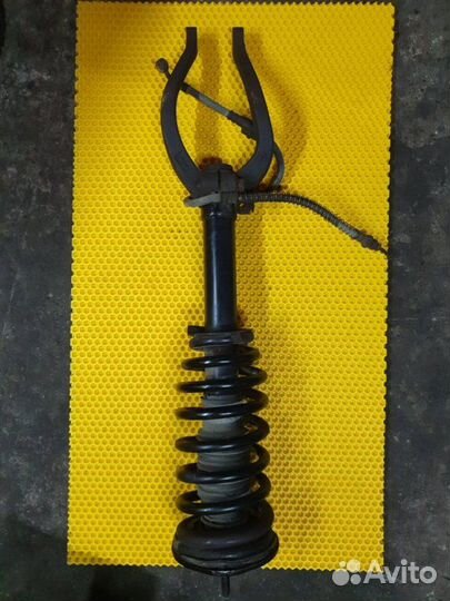 Амортизатор передний правый Hyundai Sonata EF G4GC