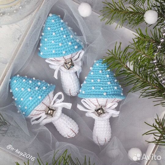 Вязаные мухоморы ёлочные игрушки, новогодний декор