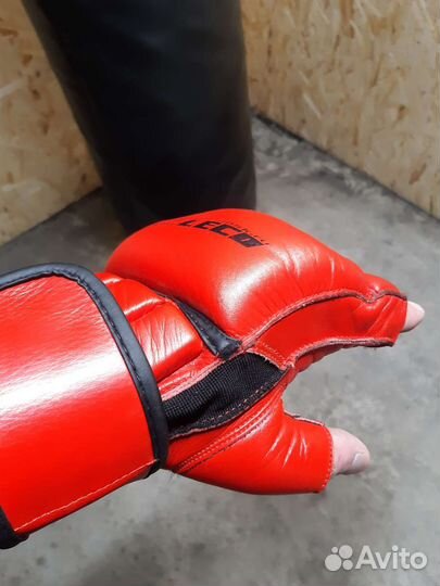 Перчатки для смешанных единоборств