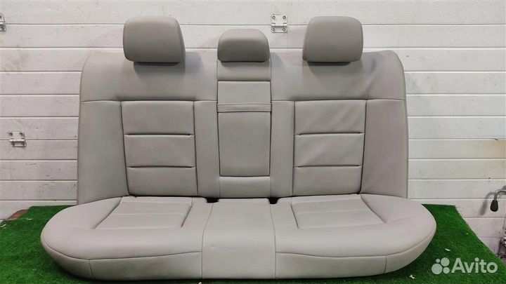 Сиденья задние комплект Mercedes Benz E-class W21