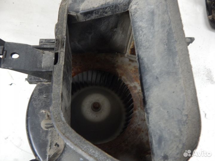 Мотор печки (печка) Nissan Sunny 1994