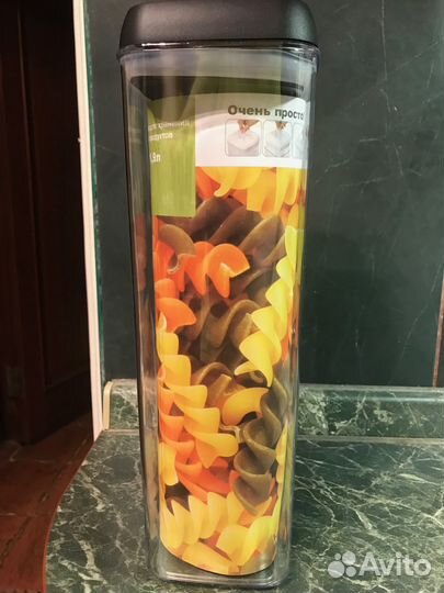 Контейнер для сыпучих продуктов