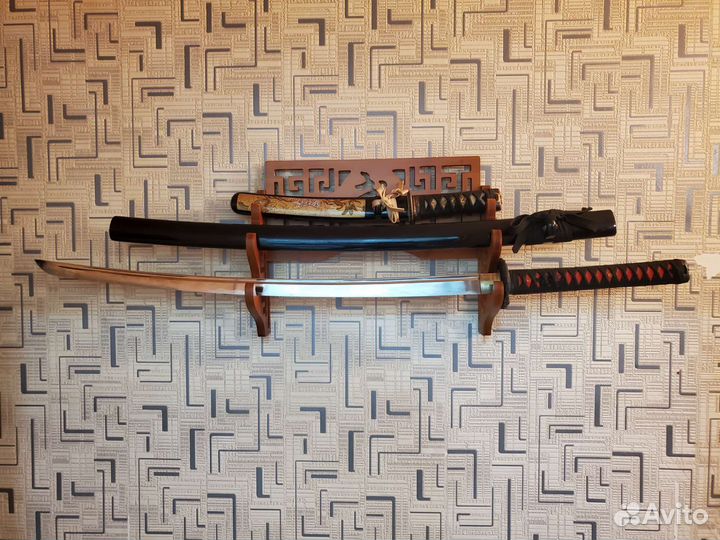 Подставка для 2 сувенирных катан