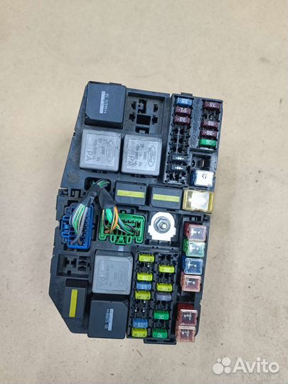 Блок предохранителей Ford Mondeo 3