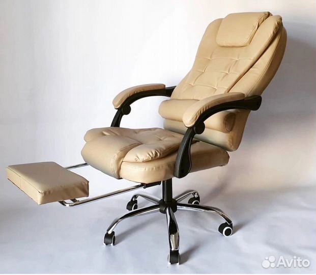 Кожанное кресло