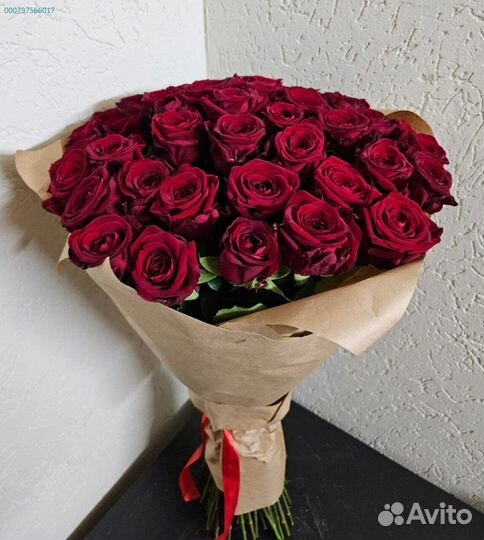 Букет 51 роза 70см в крафте (Арт.54257)