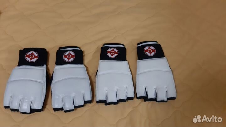 Перчатки для единоборств