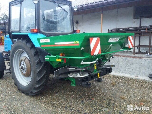 Разбрасыватель удобрений 