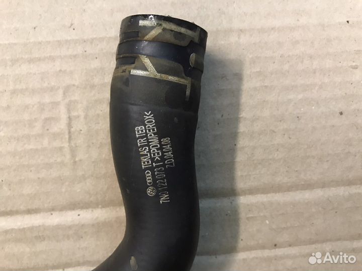 Патрубок системы охлаждения VW Tiguan